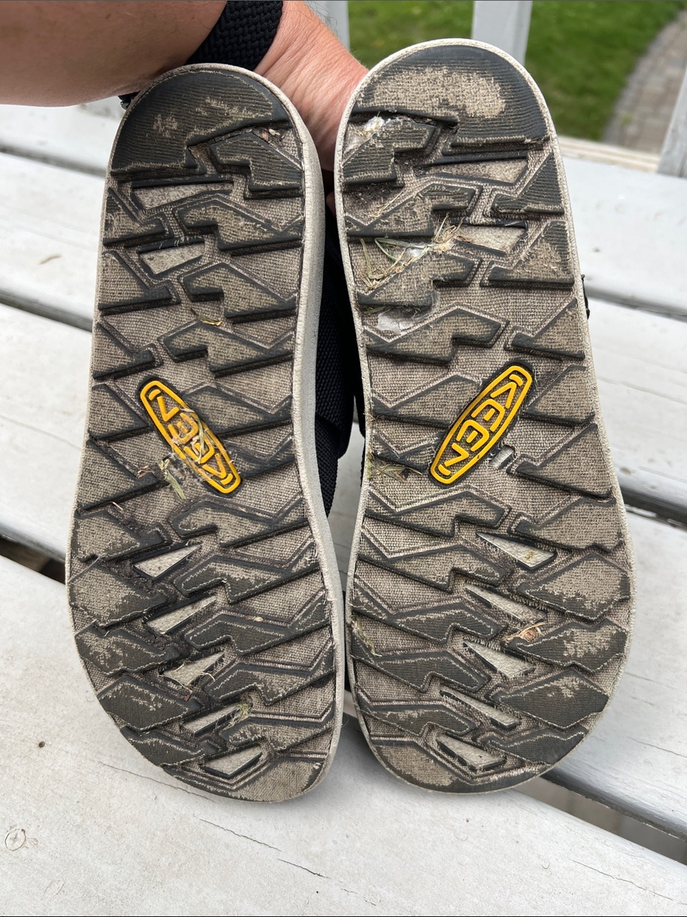 Keen Women Black Dual-Strap Elastic Sandals - Picture 8 of 8